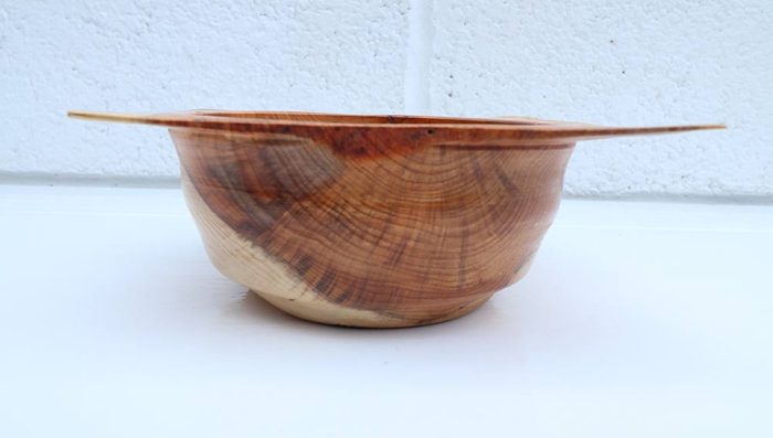 Square Round Yew Bowl - Image 3