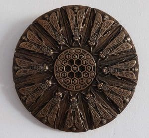 Dancing Bee Circle Small