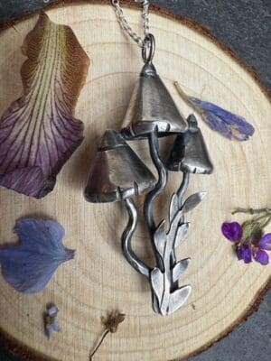Triple mushroom necklace with foliage2